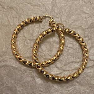 Vintage 14k Elegant Gold Hoop Earrings